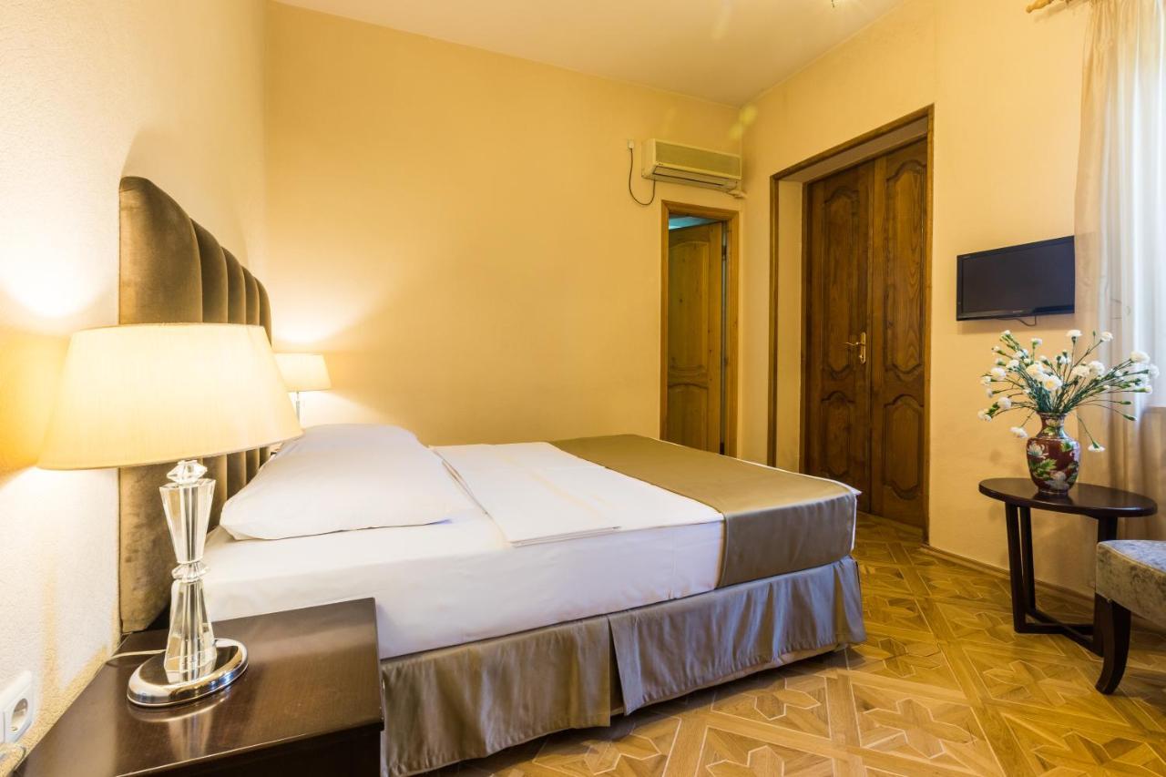 Hotel Vip Tiflis Dış mekan fotoğraf