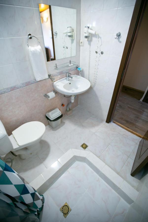 Hotel Vip Tiflis Dış mekan fotoğraf